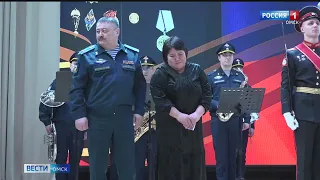 В омском кадетском корпусе вручили награду родственникам Нурлана Шакирова