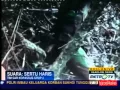 Lagu pernyataan angota kopasus bahwa pilot tergantung dipohon dengan sebuah parasut