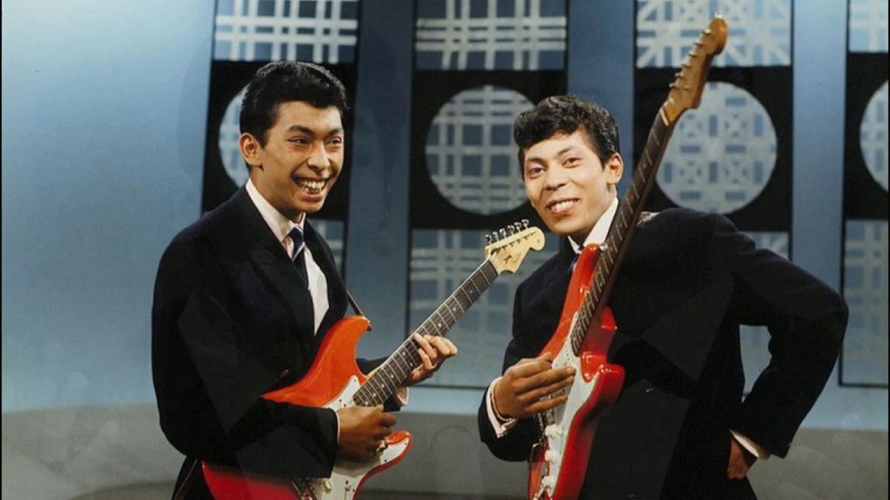 SUKIYAKI ENGLISH VERSION - THE BLUE DIAMONDS SUKIYAKI ENGLISH VERSION - THE BLUE DIAMONDS