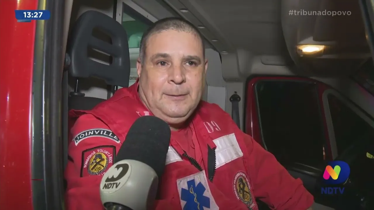 Mulher é atinga por van em Joinville