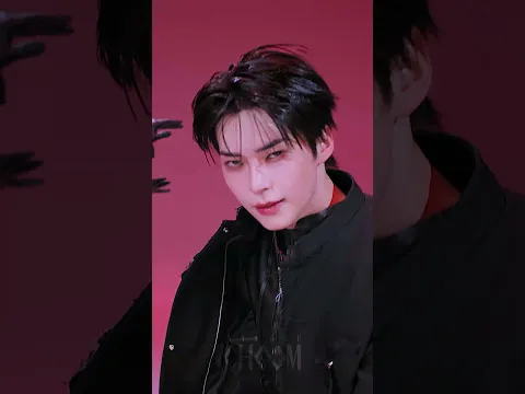 한 편의 영화 같은 성한빈 'UNDEAD' 도입부 | STUDIO CHOOM ORIGINAL #shorts