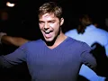 Ricky Martin - La Bomba (Lyrics on Screen)