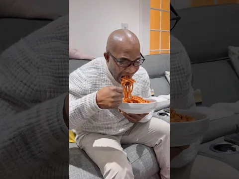 MAKING MY DAD THINK HES EATING Spaghetti but it’s actually…