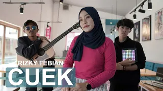 Download CUEK - RIZKY FEBIAN (COVER BY VANIA YOANDA) MP3