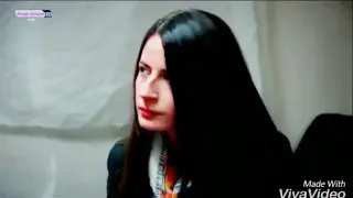 هيا تتغنج عل كل  حلوي وبتشوف بحاله  بس بدي قول شي  نزول على وصف  دندنها