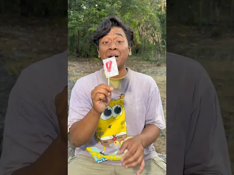 karna kasihan ade ngasih permen ke ade!!