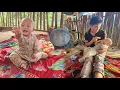 Download Lagu There was nothing to eat so the father and son had to dig cassava to cook.