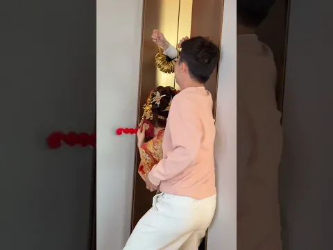 Cô dâu chặn cửa cướp vàng thế này thì chịu 😂 #wedding #bridemaid #weddingdress #shortvideo #xh