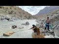 Lagu Single Nomadic Woman by a Wild River | Rescuing a Mystery Chest from the Water | Survival \u0026 Fishing