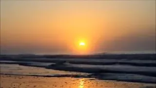 به گرد کعبه میگردی پریشان   که وی خود را در آنجا کرده پنهان      سرود همای دندنها