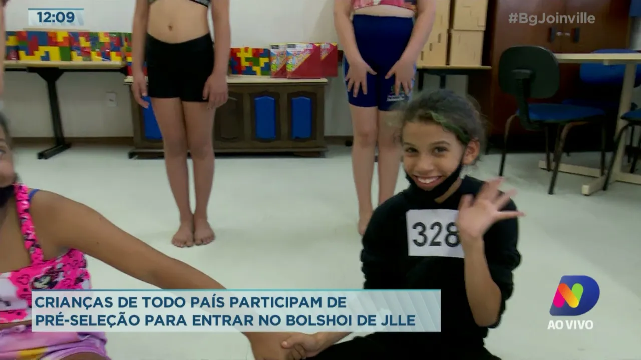 Crianças de todo o país participam de pré-seleção para entrar no Bolshoi de Joinville