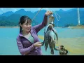 Download Lagu How to Make a Traditional Fish Trap on the Lake with Termite Nest Bait