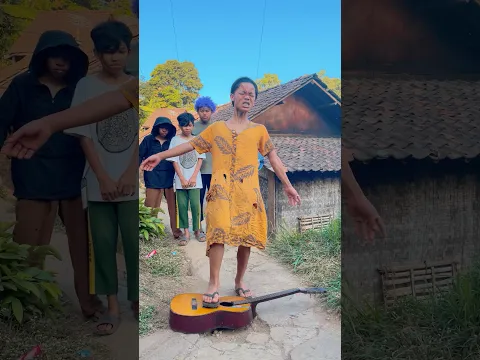 Gitar pengamen dulugdugdag berulah lagi diinjak injak #diy #kreatif #viral #art #craft