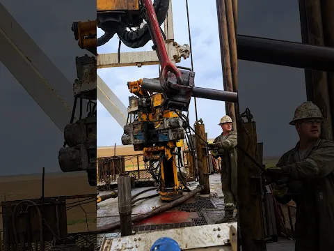 Pulling Out Drill Pipe #rig #driil #oilandgas