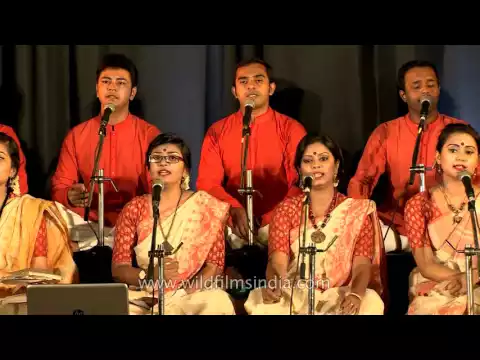 Download MP3 Uriye Dhwaja : Rabindra Sangeet by Rezwana Choudhury Bannya's group Shurer Dhara