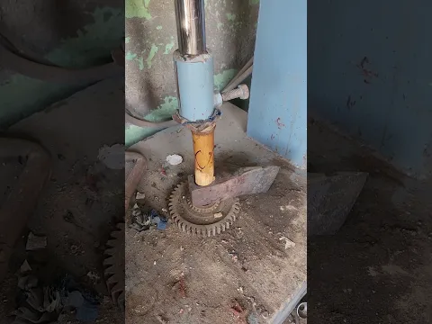 how to fit a axe 🪓 handle in haydrolik powar press