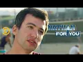 Download Lagu Nathan For You - Karikatuurkunstenaar - Ongecensureerd