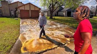 The HOA Demanded Her Driveway Be Cleaned… But She’s Handicapped