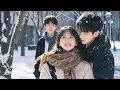 Download Lagu 竹馬們用十年相信白蓮花的謊言，卻要用餘生看著當年那個女孩，在別人懷裡笑出他們從未見過的明媚\