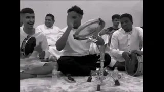 الحي يحييك     بالسلامة بالسلامة ندخل البحرين مع الكلمات دندنها