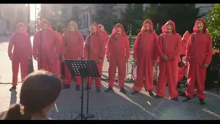 بيلا تشاو في شوارع إيطاليا من جديد انشودة المقاومة من مسلسل La Casa De Papel 