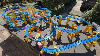 Let's play with Plarail and trains! A fun course built using only rails and piers.