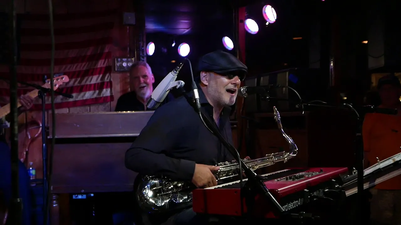 Joe Bonamassa, Jade MacRae w/Paulie Cerra Band - Ain't No Love - 7/8/18 Burbank, CA