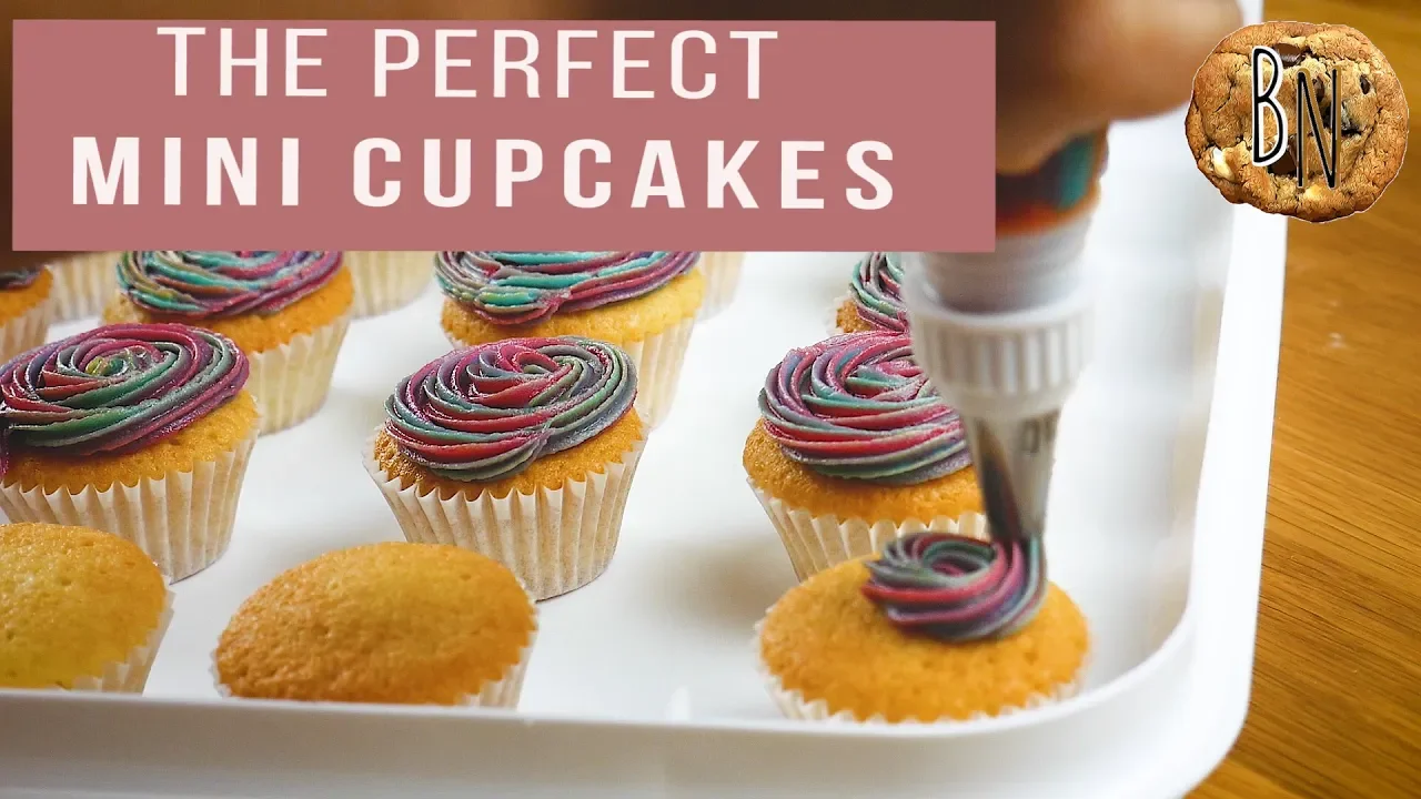THE PERFECT MINI VANILLA CUPCAKES