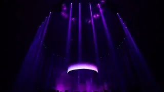 بلاك بينك فجروا المسرح 