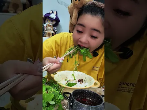 Mắm ruốc thần thánh ăn cùng cơm nóng và rau xanh | Mẫn Mẫn Vlog
