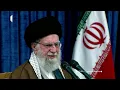 Download Lagu اصلاً شما چه کاره هستی؟ رهبر انقلاب خطاب به رئیس جمهور آمریکا - دوشنبه 28 مهر 1404