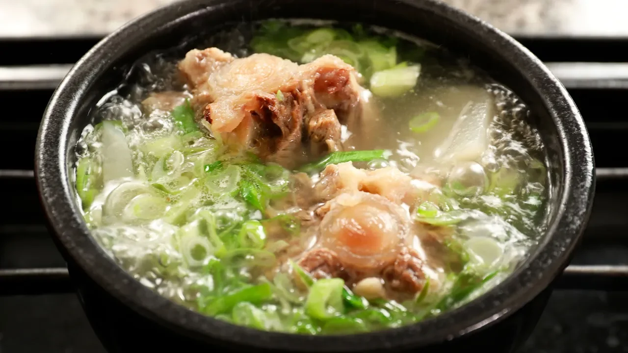 Oxtail Soup (Sokkoritang: ): Spicy and Non Spicy Versions