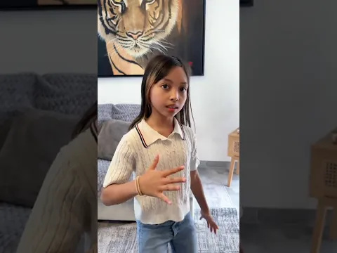 siapa yang kuat tahan tawa sampai akhir 😄 #leika #trending #shorts