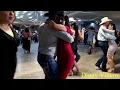 La Del Moño Colorado