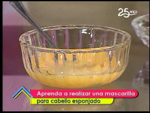 Aprenda a realizar una mascarilla para cabello esponjado