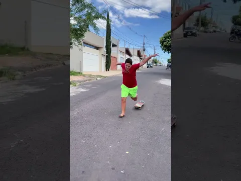 QUANDO A CRIANÇA NÃO SABE ANDAR DE SKATE 😂