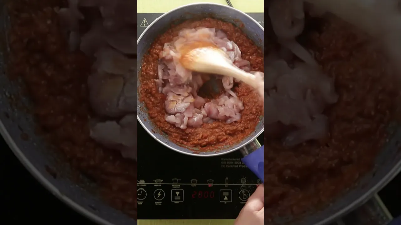Make a Tasty Bhuna Chicken Kathi Roll in Minutes! #Shorts #YoutubeShorts   Sanjeev Kapoor Khazana