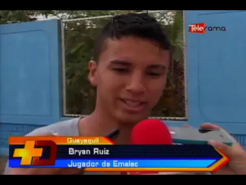 Emelec hizo fútbol y prueba nuevo sistema táctico