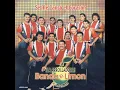 Los Tres Gallos - La Arrolladora Banda El Limon