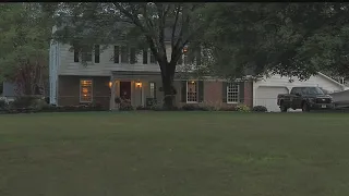 Police investigating a death after blocking off road in Trumbull County neighborhood