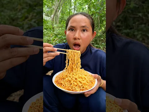 Survival Skills: Useful and Smart with Noodles in forest #camping #outdoors #bushcraft #nodles
