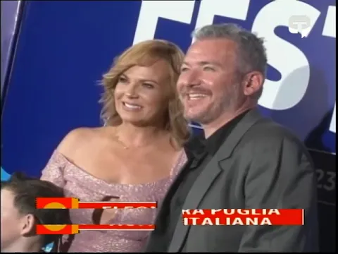 Artistas y personalidades desfilaron en alfombra roja de Guayafest