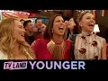 Download Lagu Younger Cast Sings '9 to 5' by Dolly Parton | TV Land