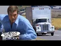 Download Lagu Steve Chases Down a Van With Bionic Speed | Six Million Dollar Man | Science Fiction Station