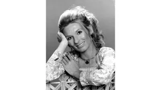 Cloris Leachman Biography
