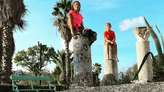 Episode 93 – Scrubbing the Boat and Exploring Cool Tunisian Beaches!