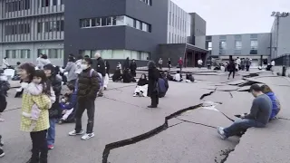 بعد سلسلة من الزلازل القوية  في اليابان   طوكيو تحذر من حدوث تسونامي دندنها