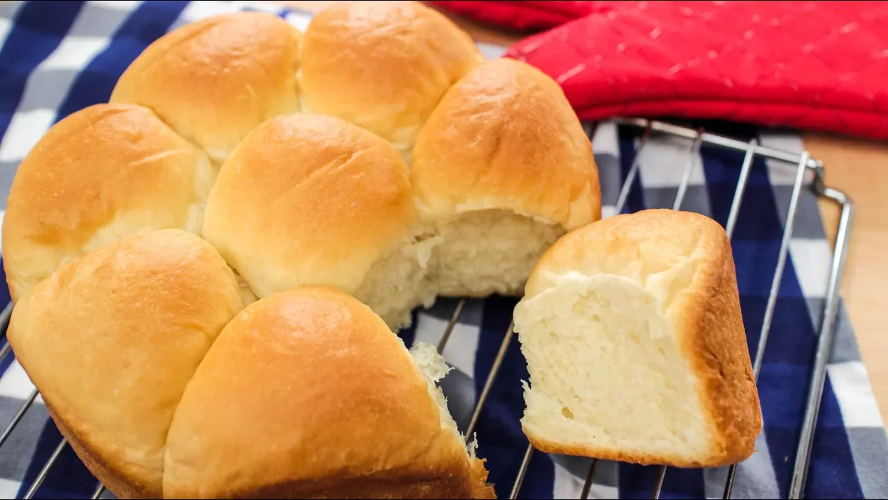 Fluffy Asian Milk Bread Recipe (Hokkaido Milk Bread)   Asian Recipes