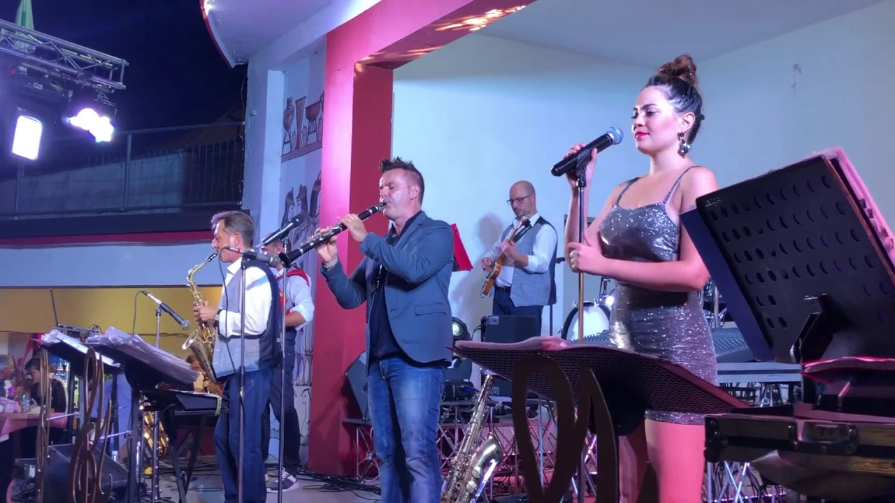 Orchestra MIRCO GRAMELLINI - STRAMPALATA polca per orchestra. Musica di L. Marani e M. Gramellini.