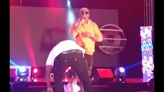 humble see how slimcase prostrates for reminisce as he surprise him on stage while performing